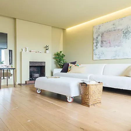 Apartment At Paseo De *